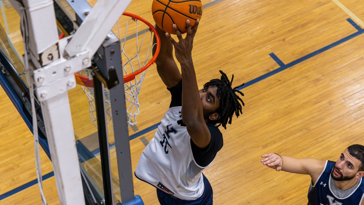 Yale Men's Basketball tweet media