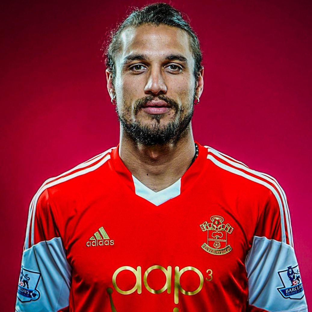 Dani Osvaldo: "I feel like my life is escaping from my hands." 

"I don't know if it's a request for help, or if I just feel the need to talk about it because I've been dealing with a very big depression for a long time." 

"This depression made me fall into some additions -