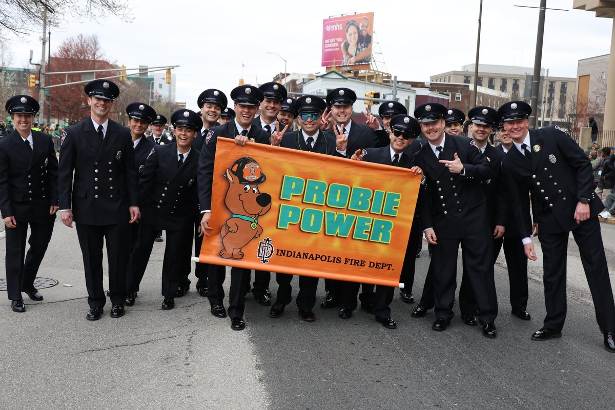 IFD_NEWS's tweet photo. #IFD #IndyStPats Parade 2024☘️#IAFFLocal416 #PFFUI #IndyPSPD #IMPD #MCSO #HoosierLottery #DowntownIndyInc https://t.co/Su1okGm3yM