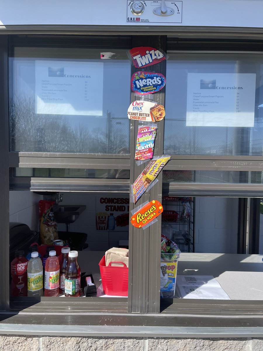 CourtneyNowak's tweet photo. Guess what? We are out here selling some snacks for LHS baseball! Nachos, candy, chips! #lhsbaseball #snacktime #concessionsareopen https://t.co/gDOAQAPFOA
