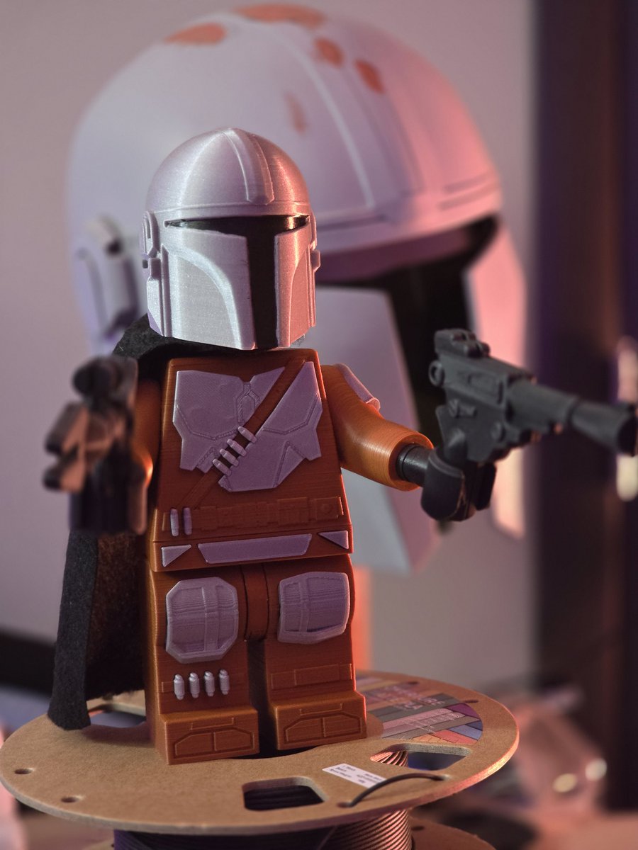 SaveDedaTTV's tweet image. LEGO Mando print