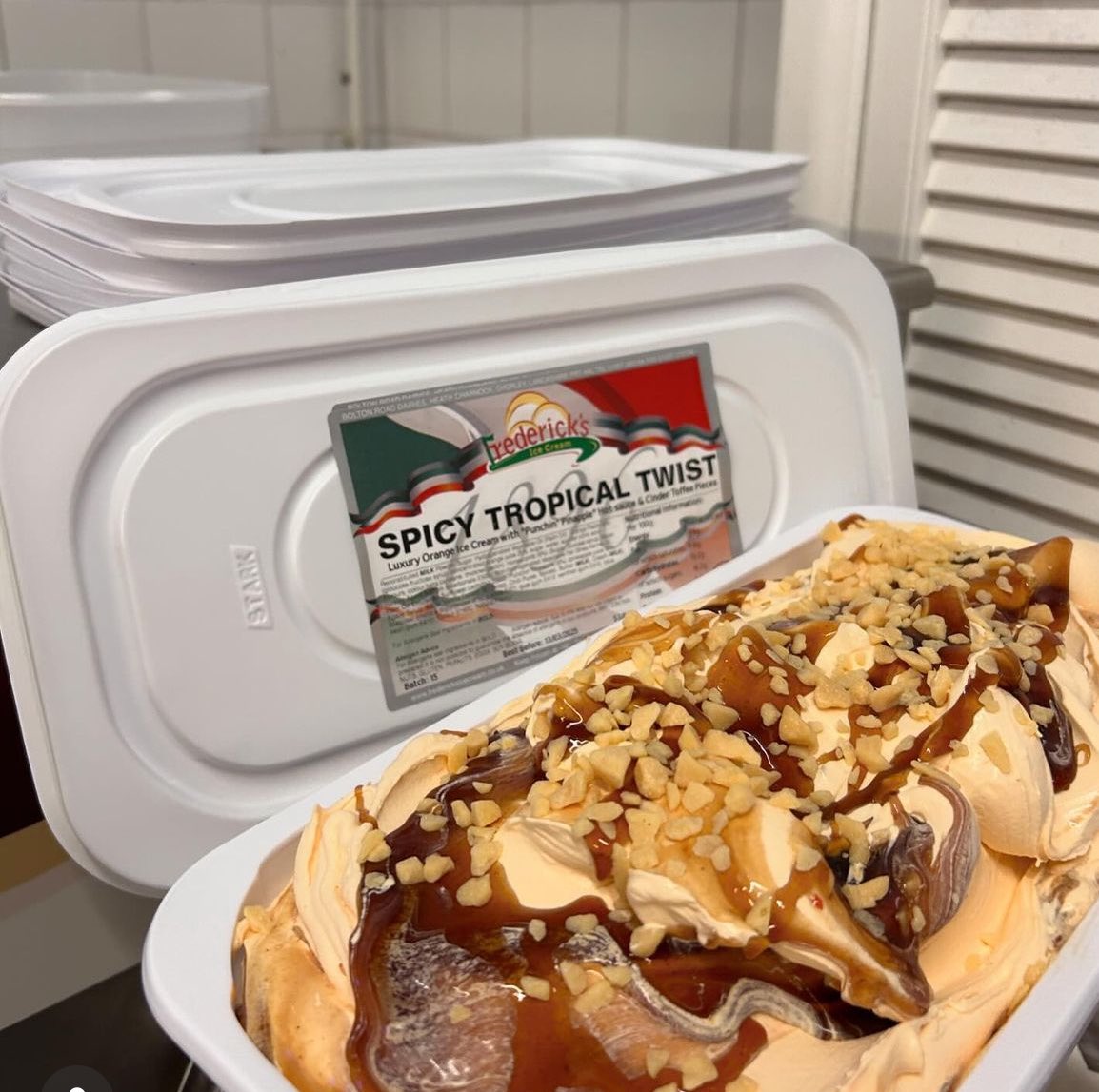 LoveFreds's tweet photo. HOT SPICY ICE CREAM IS HERE IN OUR LATEST COLLABORATION WITH @toadsweat HOT DESSERT SAUCES 🥵 🌶️ https://t.co/lZQgeRCSRc