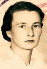 Kobiety stanowiły 10 procent wszystkich członków organizacji i służyły niemal w każdej strukturze podziemia: sanitariuszki, pracowały w wywiadzie, walczyły z bronią w ręku, rzadko jednak wykonywały wyroki Państwa Podziemnego. 15 marca 1944 roku Irena Bredel „Alina” i Leta