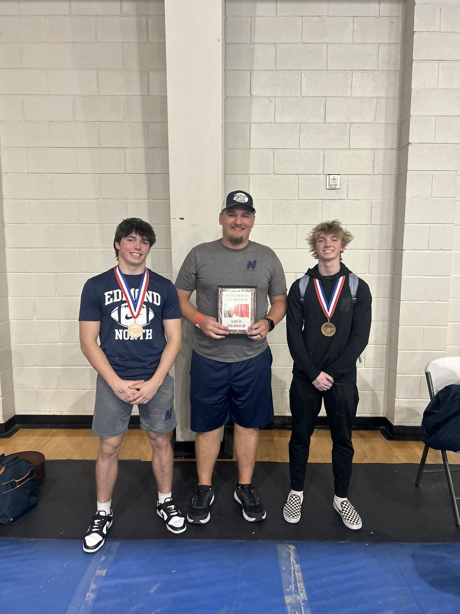 coachdawson75's tweet photo. Ladies and Gentlemen Your State 6A runner-ups 2 years running, last year one medalist this year 2. only had 4 returners from last years group. 1 freshman qualifier and only loose 2 SR’s. Setting the stage to improve Next year. #W1N https://t.co/2WW7Bi5zj8