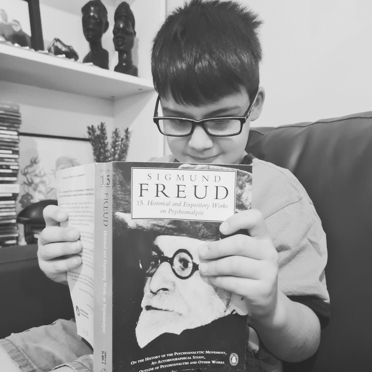 Just a bit of light reading 🤪🤣. Wishing you all a happy weekend 😀 . . . . #childrenbooks #parenting #freud #kidsbooks #Psychotherapist