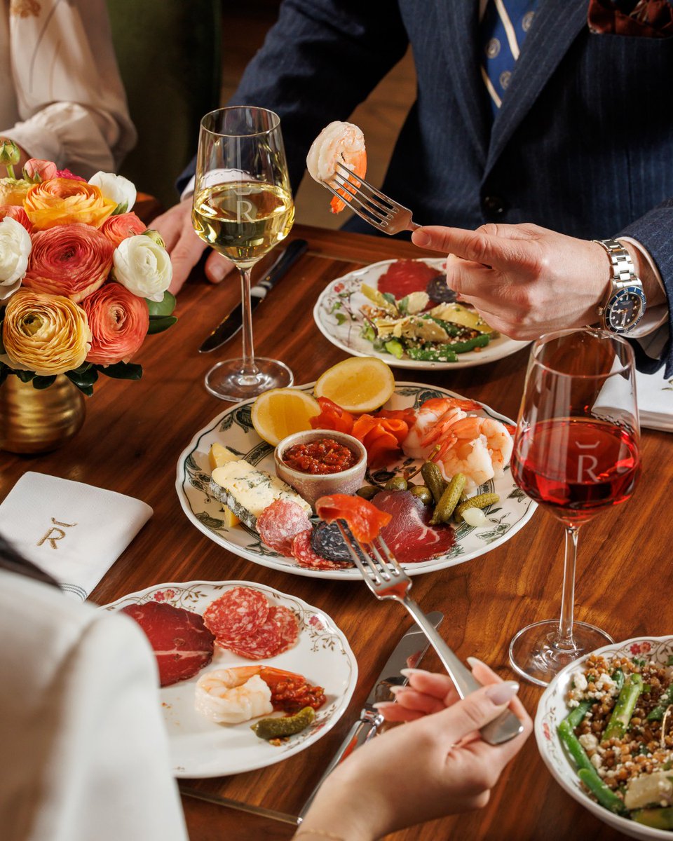 Celebrate the Easter weekend in the city's dining room at @reigntoronto. Enjoy a grand Easter Sunday Brunch in the company of your loved ones. On March 31st, from 12 pm to 2 pm.