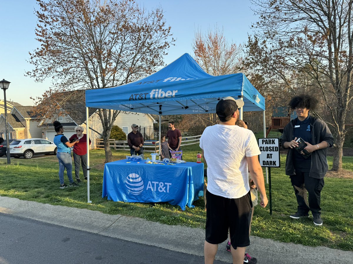 Jonathan Garcia (@johnnygarsan) on Twitter photo Yesterday we were at the Denver community informing the residents about fiber and they were excited to have the fastest internet in their community 🛜🏡 <a href="/DomDavis_/">Dom Davis</a> <a href="/jerryfornwalt/">Jerry Fornwalt</a> <a href="/MrsBogier/">Erika T. Bogier</a> <a href="/NCBred88/">Anthony Porter</a> <a href="/404girl/">Betsy Francis</a> Yesterday we were at the Denver community informing the residents about fiber and they were excited to have the fastest internet in their community 🛜🏡 <a href="/DomDavis_/">Dom Davis</a> <a href="/jerryfornwalt/">Jerry Fornwalt</a> <a href="/MrsBogier/">Erika T. Bogier</a> <a href="/NCBred88/">Anthony Porter</a> <a href="/404girl/">Betsy Francis</a>