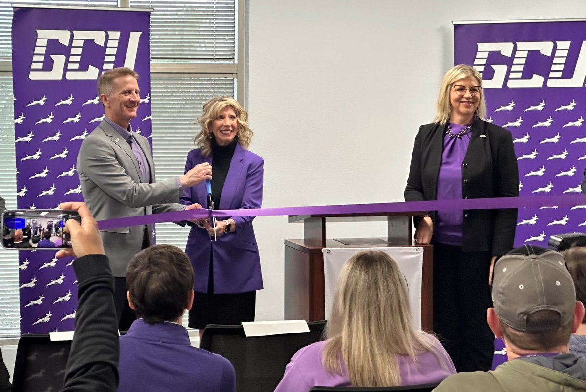 GCU hosted a grand opening ceremony for its Accelerated Bachelor of Science in Nursing site in Henderson, Nevada, on Wednesday. It is one of six GCU ABSN sites. The others are in Arizona (Tucson, Phoenix, Sun City and Chandlerhttps://lnkd.in/gvH3u33Z