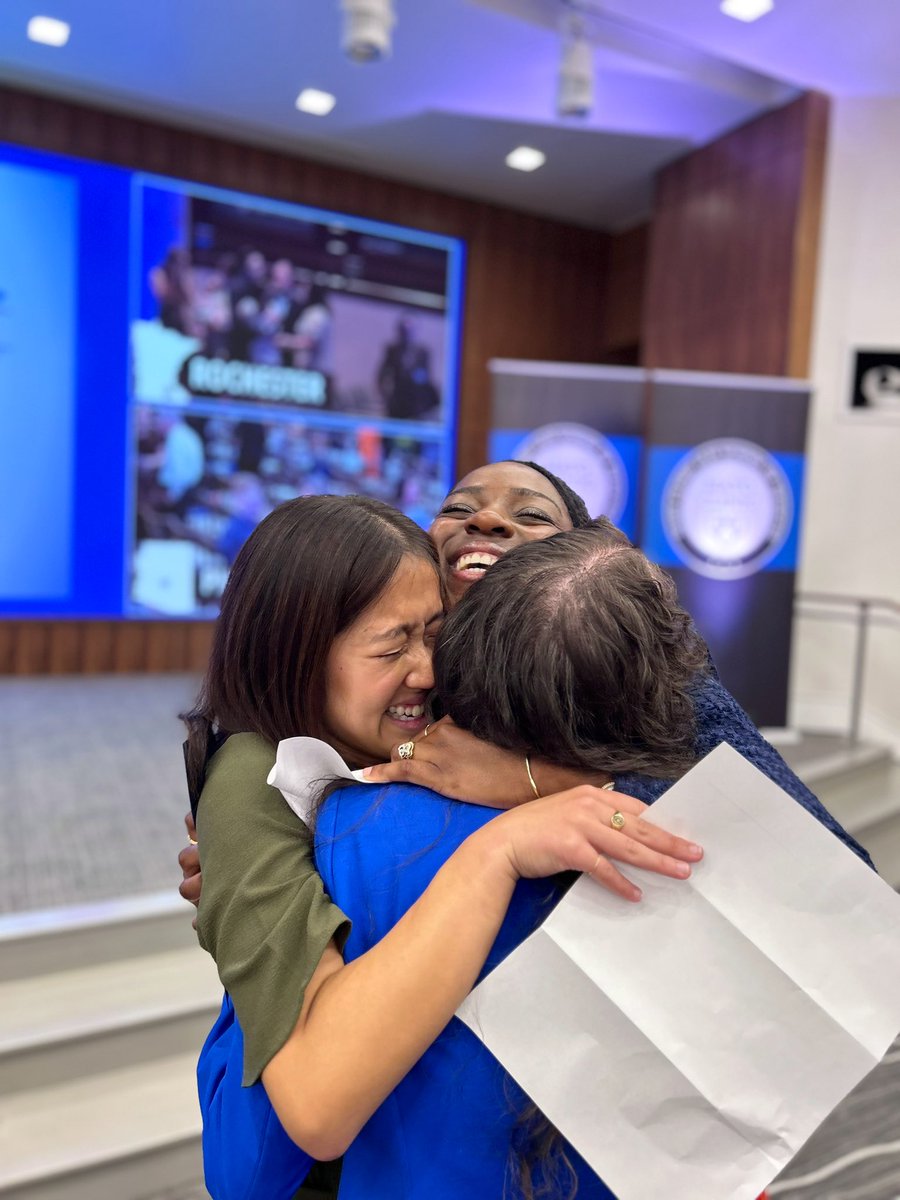 I love all my classmates @MayoClinicSOM. But the moment when you realize you get to keep your best friends in the same place? Thank you @MayoUrology @MayoFL_UrolRes @MayoJaxGenSurg @UFPedsResidency. Priceless. 🥹 #MatchDay2024 @maia_in_med
