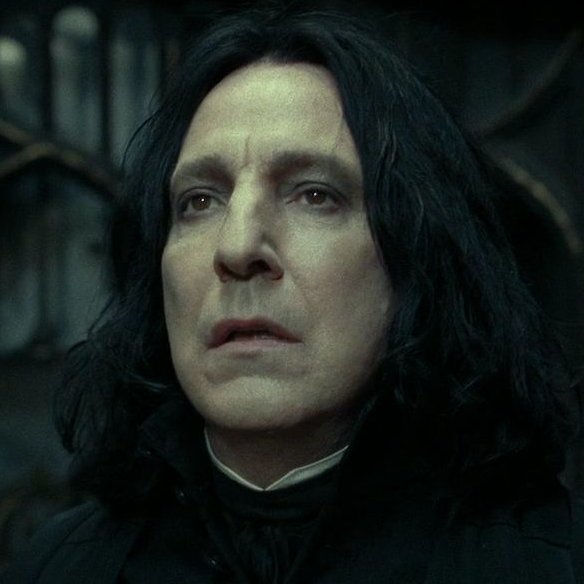 EiProfeta's tweet photo. Alan Rickman pensó en abandonar la saga después de que le diagnosticasen cáncer de páncreas. Decidió continuar por amor a su personaje y porque sentía que la historia de Severus Snape tenía que ser contada por él. El mejor. https://t.co/QOTJlhNj7p