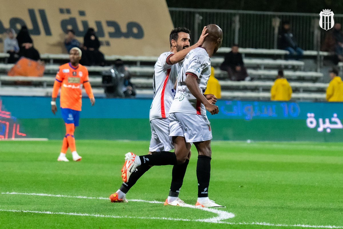 Alriyadh_EN's tweet photo. 🅰️ Saleh 
⚽️ Musona

#FaihaRiyadh 
#yallaRSL https://t.co/aqW9HR8BLR