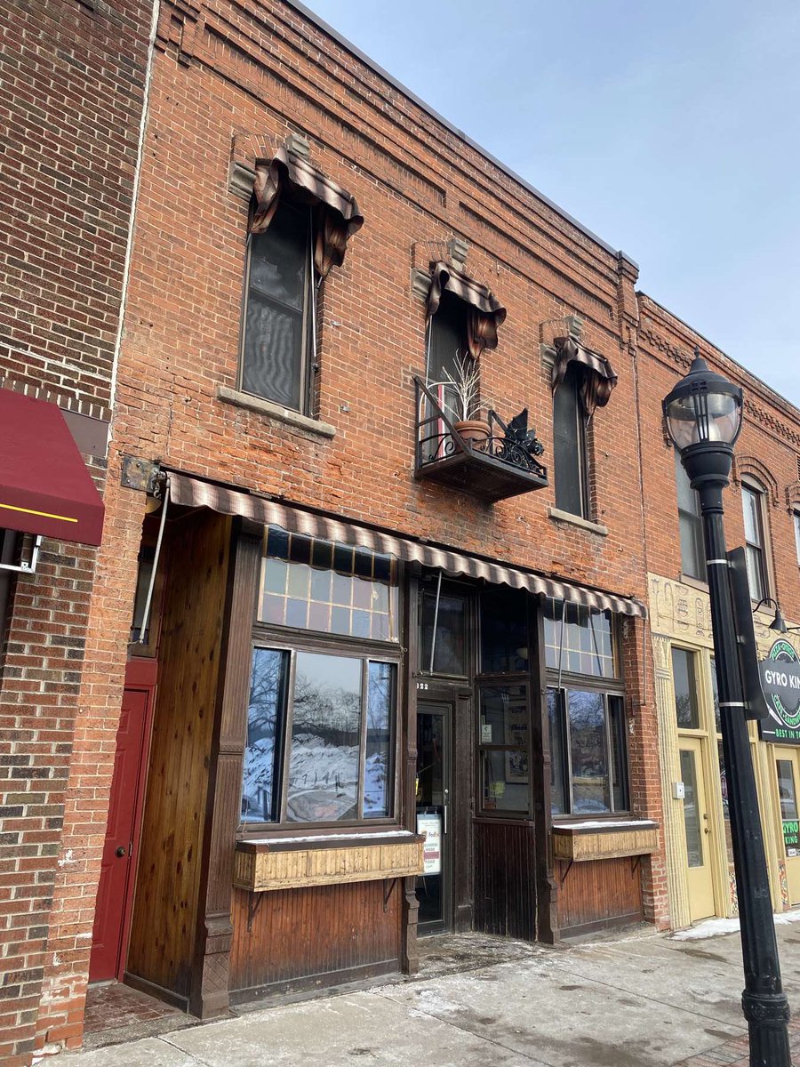 DivesOfWI's tweet photo. (19) Paradise Lounge, Madison
vs.
(14) The Joynt, Eau Claire
VOTE IN THE POLL BELOW. QUOTE TWEET THIS TWEET FOR 3x Votes! https://t.co/mhl0SbwwIU