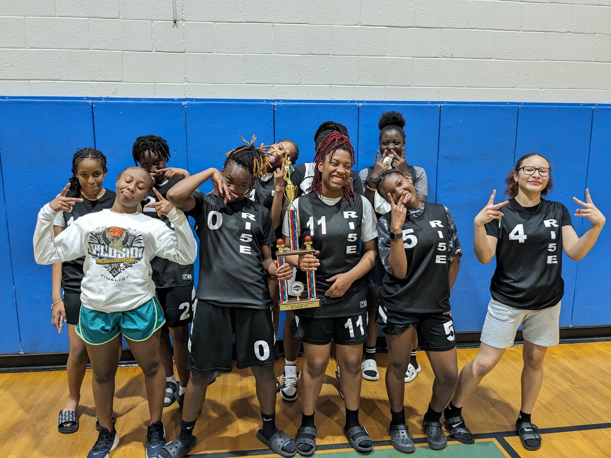 RSimmons5172's tweet photo. WE IN MOTIONโผ๏ธSame standard just a different sport, we are definitely heading in the right direction in our 1st AAU basketball season ever. We lost in the ship but for our 1st tournament I liked what I saw #MINDSETOFAPRO
#RI5EUP ๐ค๐พ๐ฏ๐ช๐พ๐ขโชโซ๐ https://t.co/BoXdaJOBC4