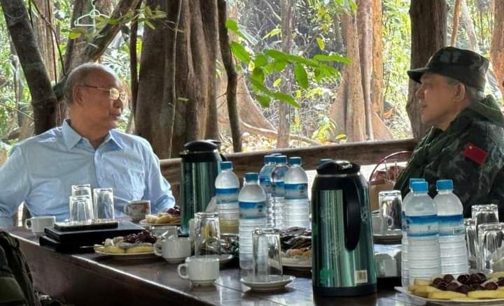 National Unity Government Myanmar (@nugmyanmar) on Twitter photo NUG's Minister of Defense and Dep. Minister met the Acting President <a href="/DuwaLashiLa/">Acting President Duwa Lashi La</a> and the Union Prime Minister <a href="/MahnWinnKhaing/">Mahn Winn Khaing Thann</a>, discussed the current military situation.
#WhatsHappeninglnMyanmar NUG's Minister of Defense and Dep. Minister met the Acting President <a href="/DuwaLashiLa/">Acting President Duwa Lashi La</a> and the Union Prime Minister <a href="/MahnWinnKhaing/">Mahn Winn Khaing Thann</a>, discussed the current military situation.
#WhatsHappeninglnMyanmar