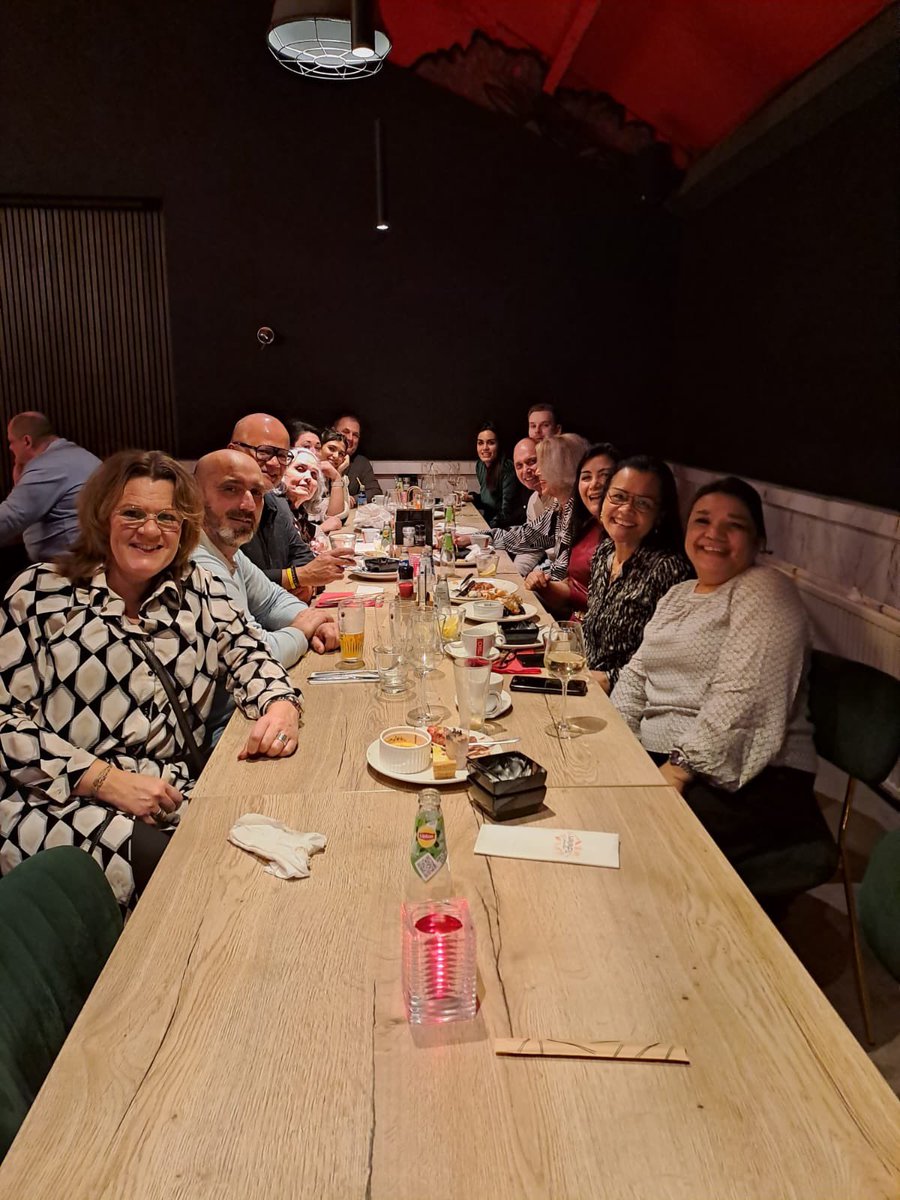 oom_ben's tweet photo. Geboortedag van Martin gevierd : uitgenodigd door familie en aanhang samen andere dierbare vriendin. Carpe Diem zoals bedoeld met dierbare familie #Koesteren #Lach natuurlijk met vol op eten en drinken #Indostyle ❤️🙏🏾 #GuardianAngel https://t.co/gwV9NxUqPx