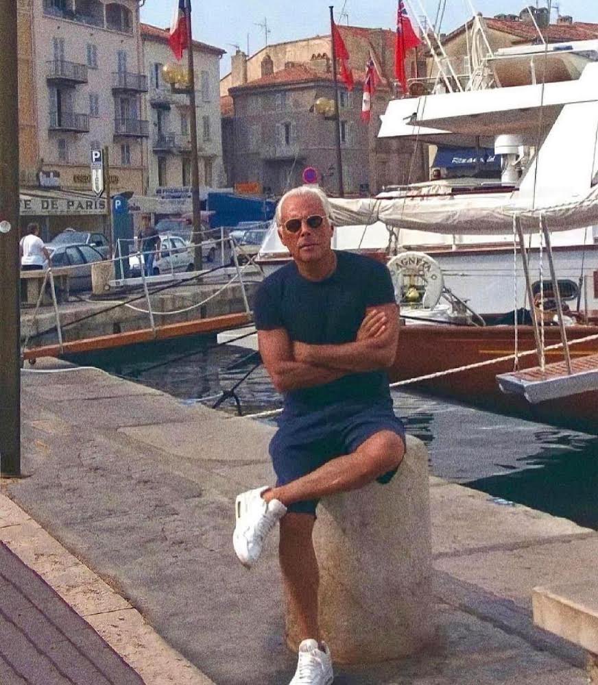frrivieraguide's tweet photo. Giorgio Armani in #sttropez #sainttropez #sttrop #sainttrop @thisissttropez #giorgioarmani #armani https://t.co/ifrFndXSx5