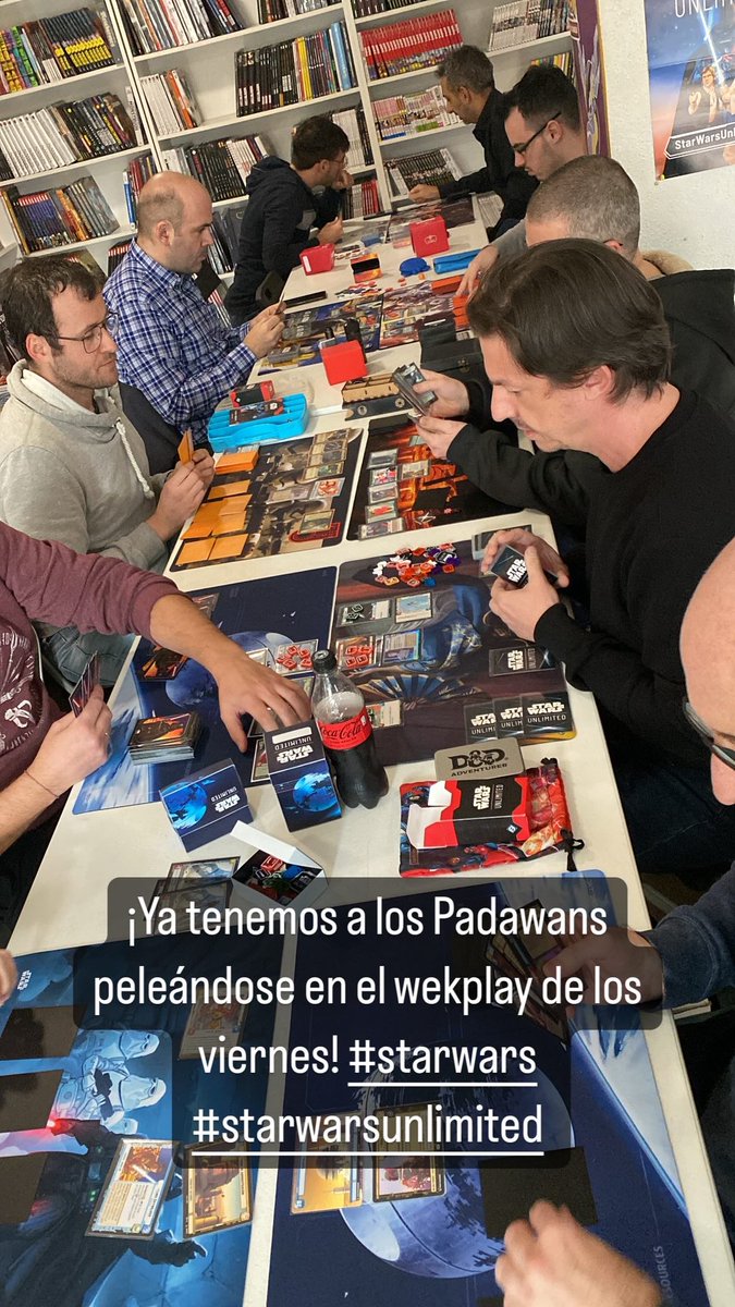 GenXLasMusas's tweet photo. Menudo torneo hemos tenido este viernes. Y mañana más. ¡Star Wars Unlimited está a tope! #StarWars #StarWarsUnlimited https://t.co/79hvIsrFtX
