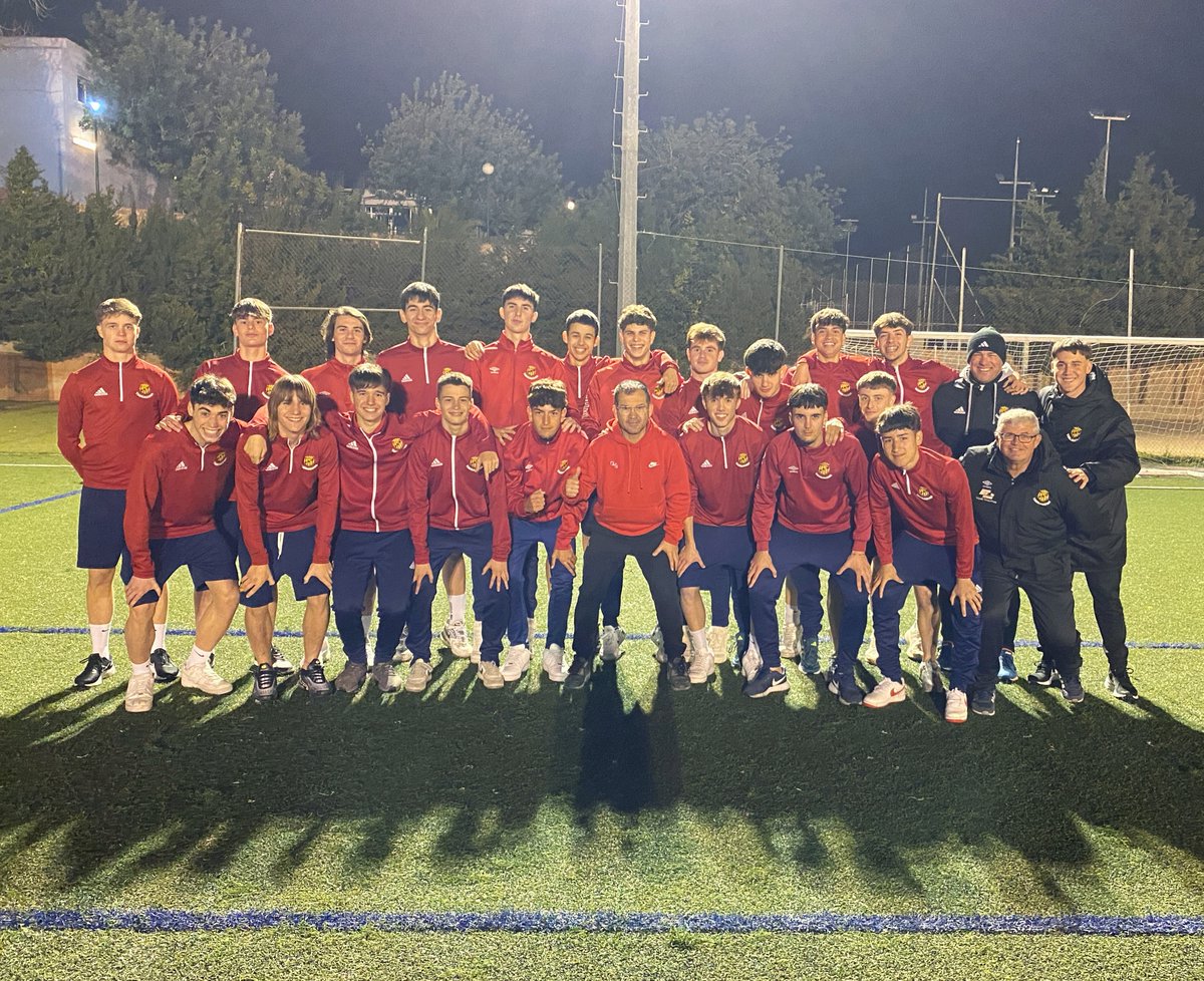 🗣️ Sesión de cohesión con el Juvenil Pref. del <a href="/NASTICTARRAGONA/">NÀSTIC DE TARRAGONA</a> 

🧠 Agradecer a <a href="/guillherme03/">jordi guillen</a> y a Jordi Rojas su confianza en mi trabajo. 
🤗 Destacar la implicación de todos los jugadores.

Desearles suerte en este tramo de temporada  😉⚽️🔴

setudecide.com/2024/03/15/cue…