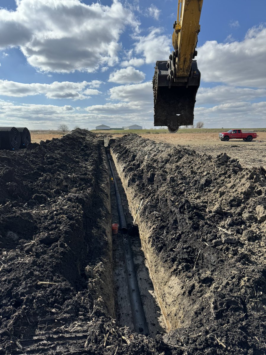 7.5 ft deep &amp; no water.  Woof