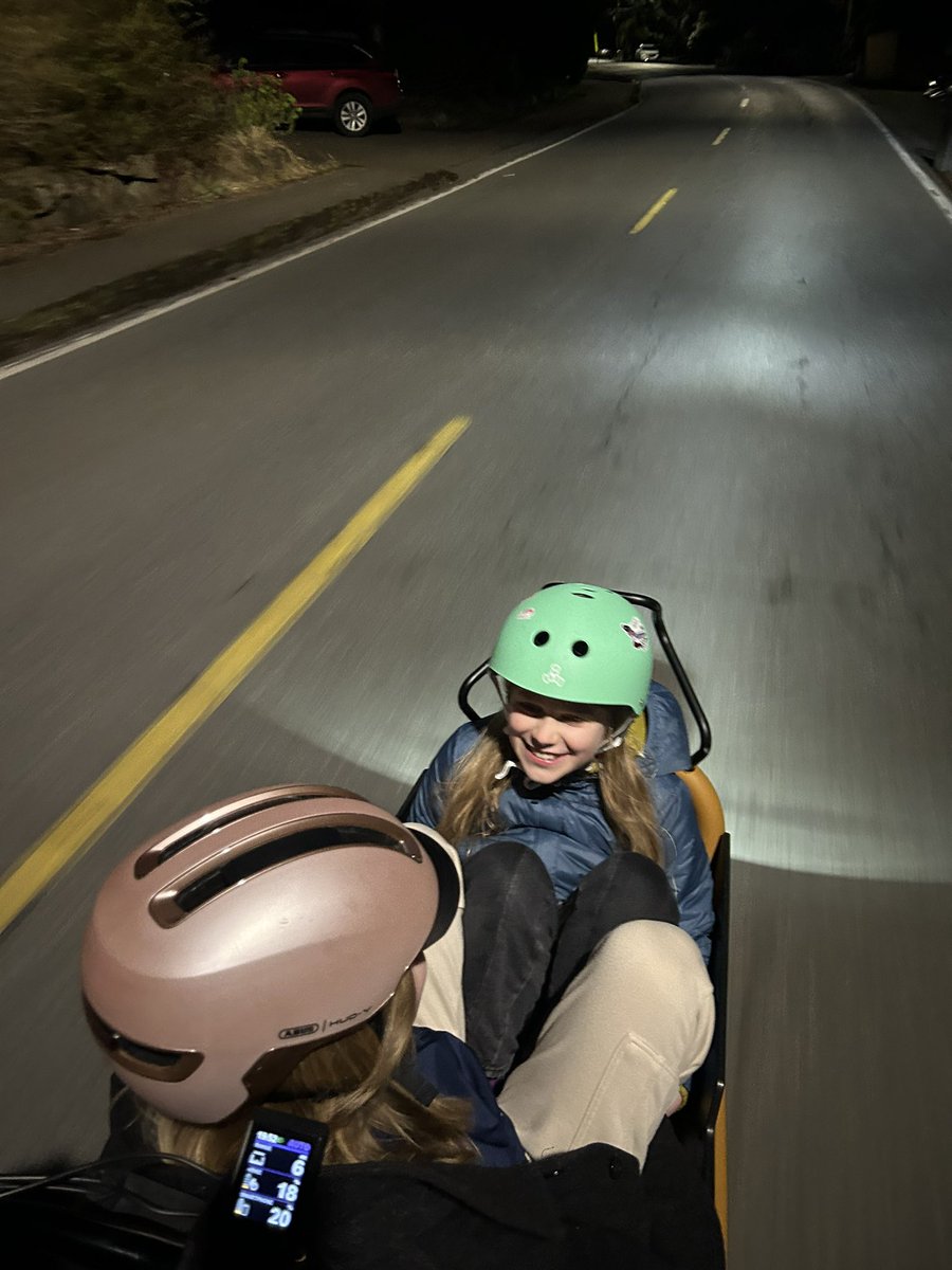 Many customers assume that box bikes are only useful for hauling young kids. But here is a wonderful moment I had a few nights ago with my 14yo and 11yo squeezed into our @riesemuller Load4 75. “Not very comfy” they said, but they were smiling.