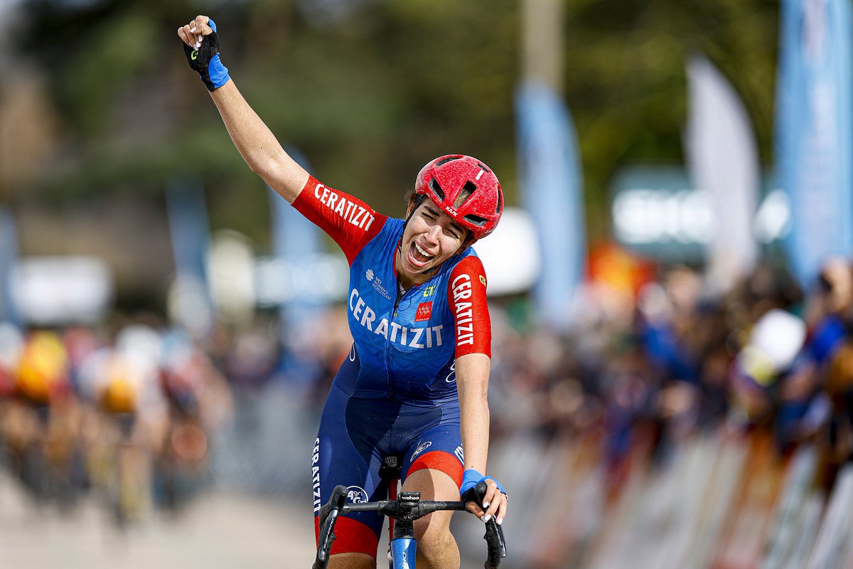 EsenciaCiclista's tweet photo. 🥇 La victoria de @sandyAD98 es la primera del ciclismo femenino español en 2024
👊 Además es la segunda en su cuenta particular (primera con Ceratizit)
🔙 En 2021, Sandra alonso ganó una etapa en la Setmana Ciclista Valenciana
#EsenciaCiclista #SandraAlonso
📸 Ceratizit-WNT https://t.co/Mv5zXwSalG