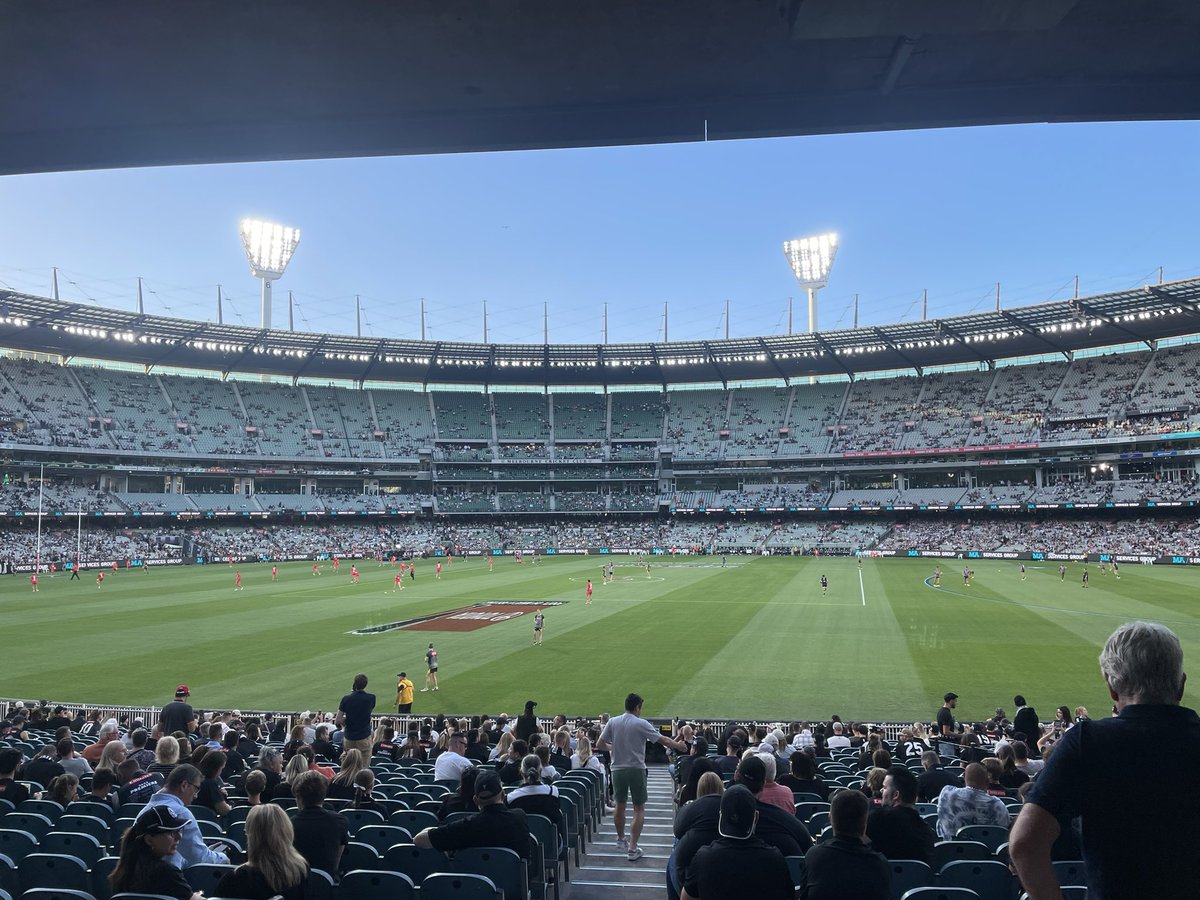 timbogb's tweet image. 🏉 Collingwood Magpies 69-102 Sydney Swans 
🏆 AFL Premiership
🏟 Melbourne Cricket Ground, capacity 100,000
🎟 $A79 👨‍👩‍👧‍👦 78,933
📆 Friday 15 March 7:40PM
#aussierules #stadium #groundhopping  @collingwoodfc @sydneyswans @StadiumPrint