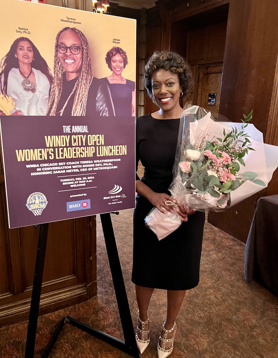 MetroSquash’s CEO, Janae Meyer, was this year’s honoree of the Windy City Open Women’s Leadership Luncheon, presented by <a href="/BMO/">BMO</a> It was a joyous celebration highlighting Janae and her accomplishments. The room was filled with great MetroSquash pride. Congratulations, Janae!