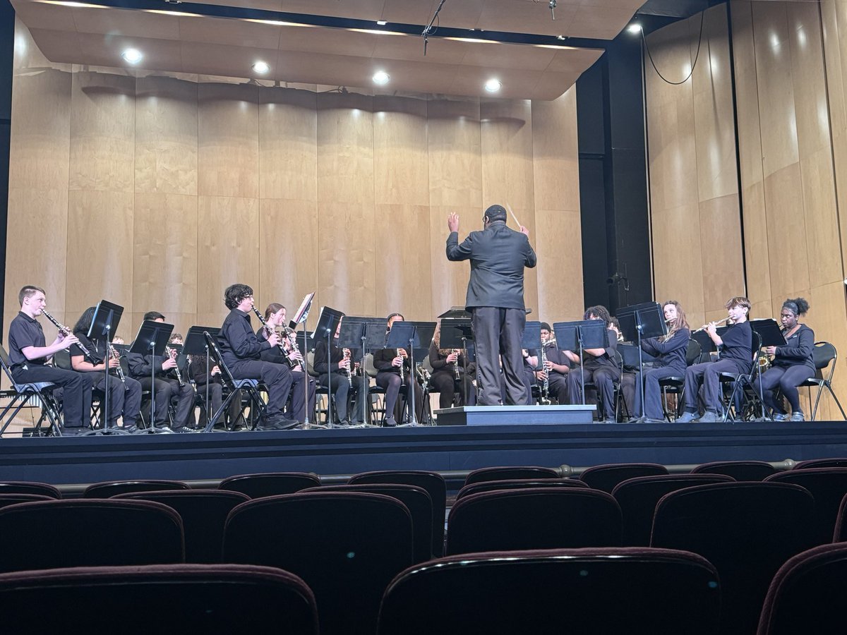 WarrenEastBands's tweet photo. Very proud of our @WEMSBands for their great job at Performance Assessment today!  The 7th Grade Band received a Proficient Rating and the 8th Grade Band received a Distinguished Rating! https://t.co/L8X0spsIig