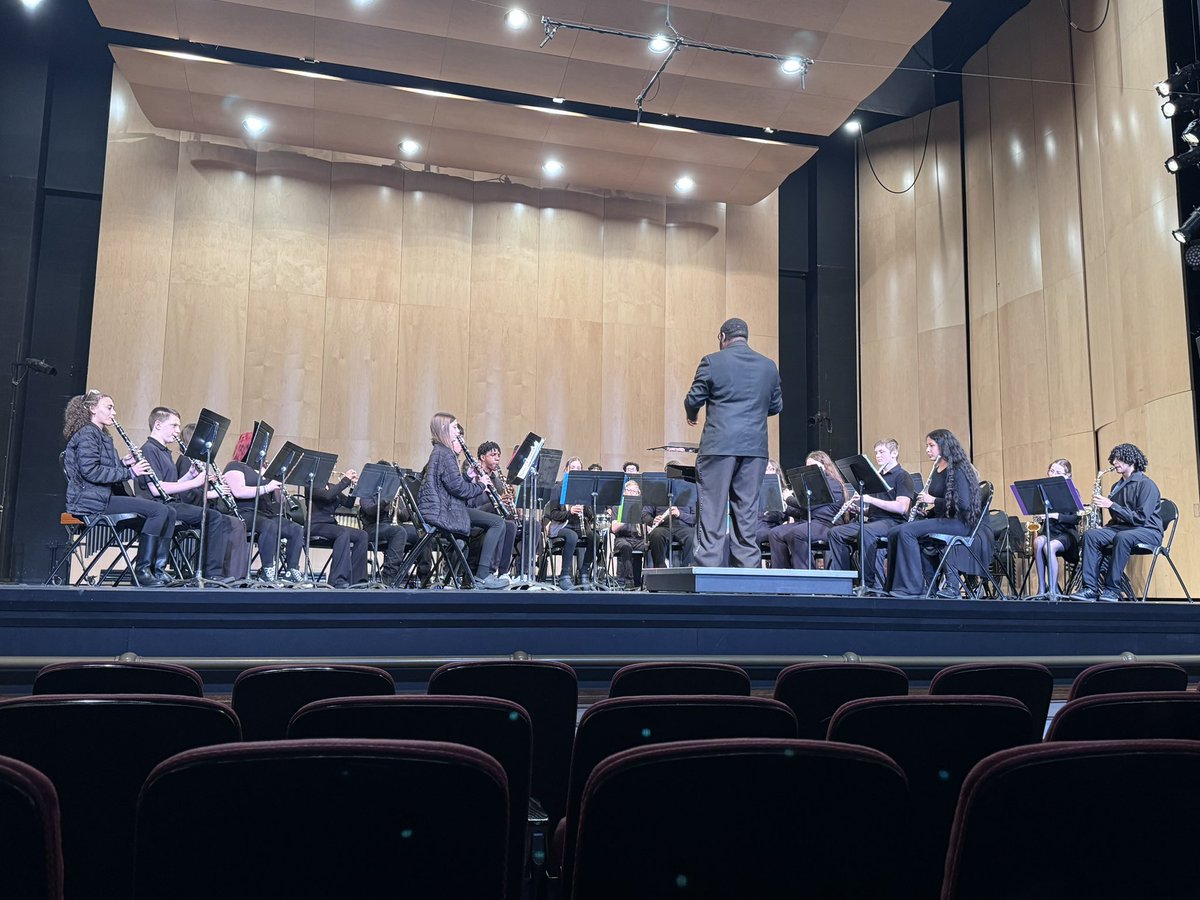WarrenEastBands's tweet photo. Very proud of our @WEMSBands for their great job at Performance Assessment today!  The 7th Grade Band received a Proficient Rating and the 8th Grade Band received a Distinguished Rating! https://t.co/L8X0spsIig