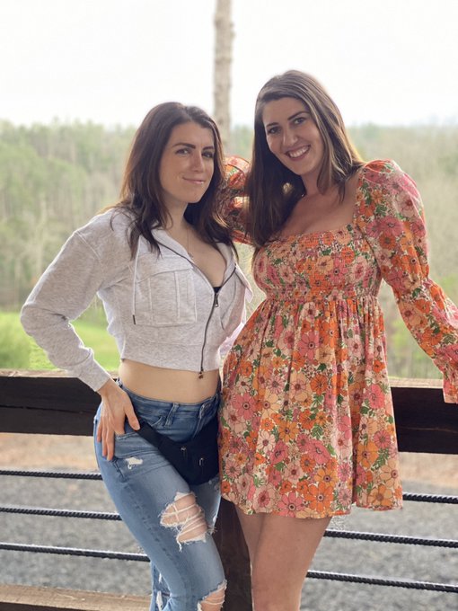 Happy Birthday to my bestie!!!! @ImAmberHahn https://t.co/xUZxO3pTz1<a class="tags" href="/tag/imamberhahn">@imamberhahn</a>