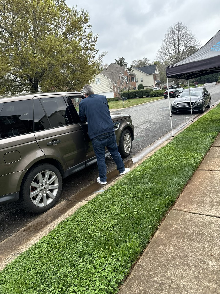 Antoine Samuel (@antoinesamu3l) on Twitter photo Our team celebrated some wins with Hibachi🍲 And we got outside with <a href="/AreianF3/">Ari 🦋</a>❌ and <a href="/ChefBoyarrRob/">Robert Adams</a>👨🏾🍳 to get some FIBER wins with Jerry! the CROWN and Millionaires are looking to dominate March Madness🤑 #invinceables🦸🏾♂️ #CROWNJules👑 <a href="/julestwentysix/">Julestwentysix</a> @VinceLeaks Our team celebrated some wins with Hibachi🍲 And we got outside with <a href="/AreianF3/">Ari 🦋</a>❌ and <a href="/ChefBoyarrRob/">Robert Adams</a>👨🏾🍳 to get some FIBER wins with Jerry! the CROWN and Millionaires are looking to dominate March Madness🤑 #invinceables🦸🏾♂️ #CROWNJules👑 <a href="/julestwentysix/">Julestwentysix</a> @VinceLeaks