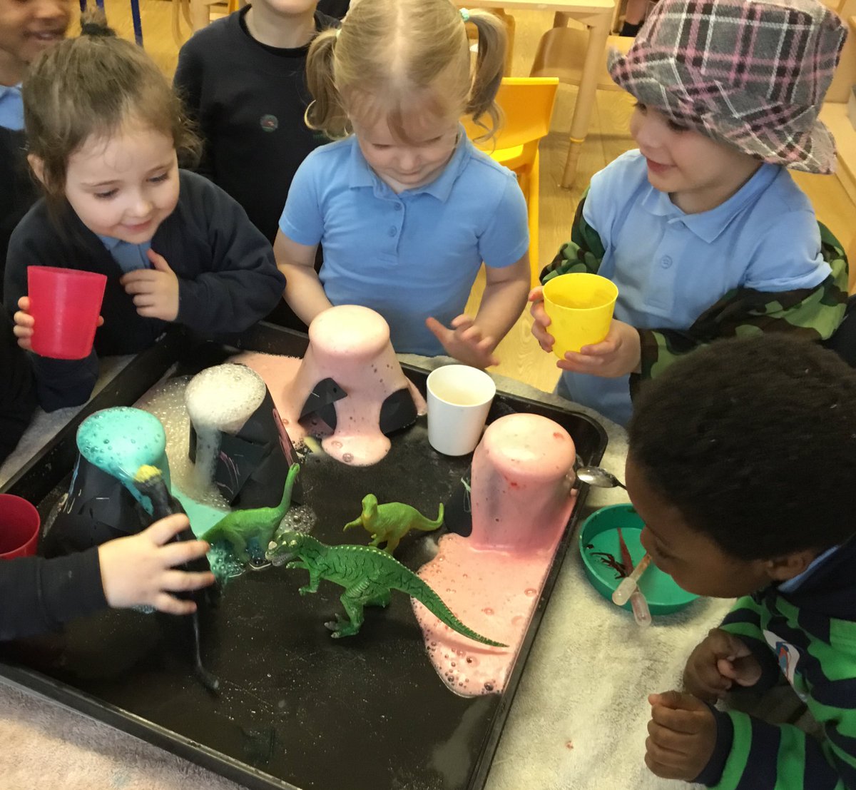 ListerinfN's tweet photo. Nursery took a step back in time and made the volcanoes erupt in their Dinosaur  World. https://t.co/tZFWRZTbyj
