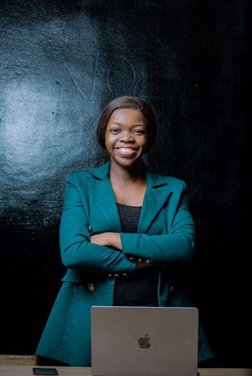 Ne limitez pas vos défis, défiez vos limites.
 Il n'y a effectivement aucune limite de ce que nous pouvons accomplir en tant que femme ! 
Même le ciel n'est pas une limite, mais le commencement ! 
Mais, L'Homme propose, Dieu rit 😂 
Tombe 7 sept fois et relève toi 8 fois.