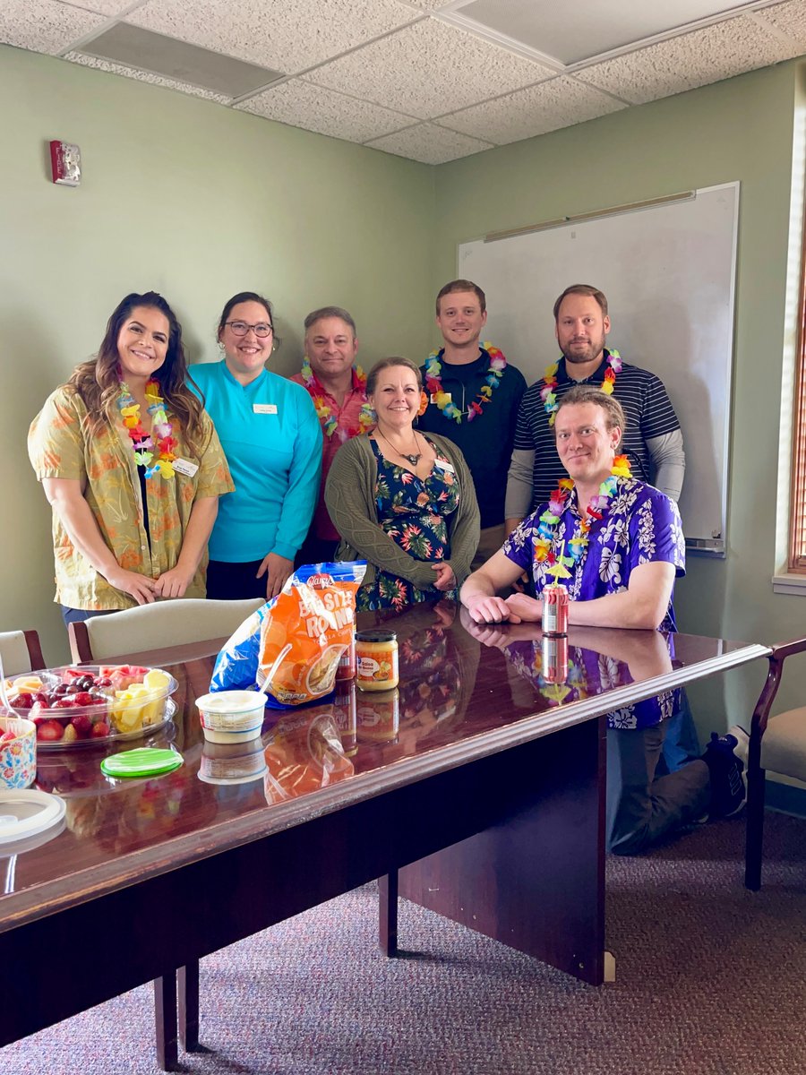 TherapyWorksKS's tweet image. The team brought Spring Break to the office this week! ☀️💚🍹🏝️⛱️🌸
#SpringBreakFun #luauparty #lei #aloha #vacayvibes #therapyworks #vibranthealth