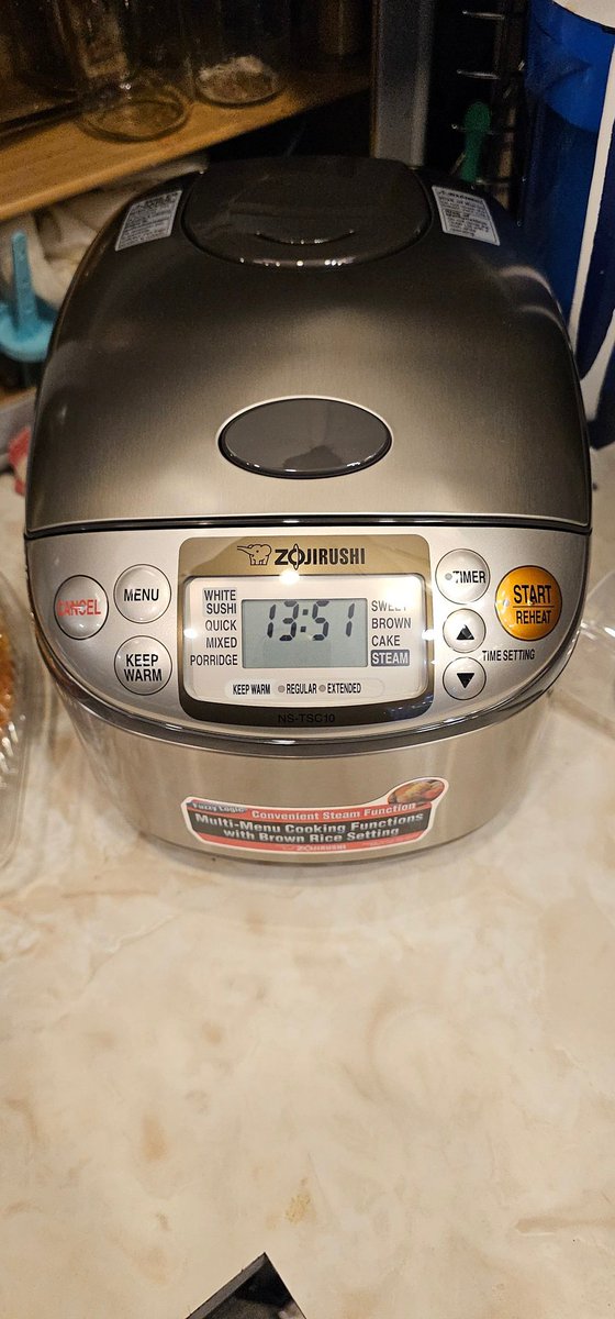Finally got a <a href="/ZojirushiUSA/">Zojirushi America</a> rice cooker, thank you <a href="/MrNigelNg/">Nigel Ng (Uncle Roger)</a> for always suggesting. #Fuiyo #rice