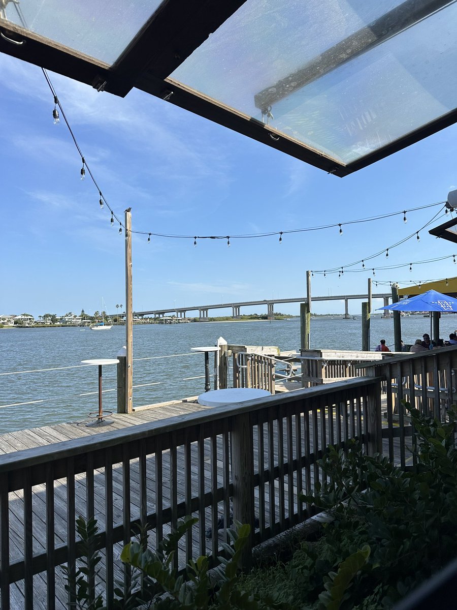 Jared_Sawyer1's tweet image. This is the way to finish the work day! #Florida #RiverDeck #FridayFeeling