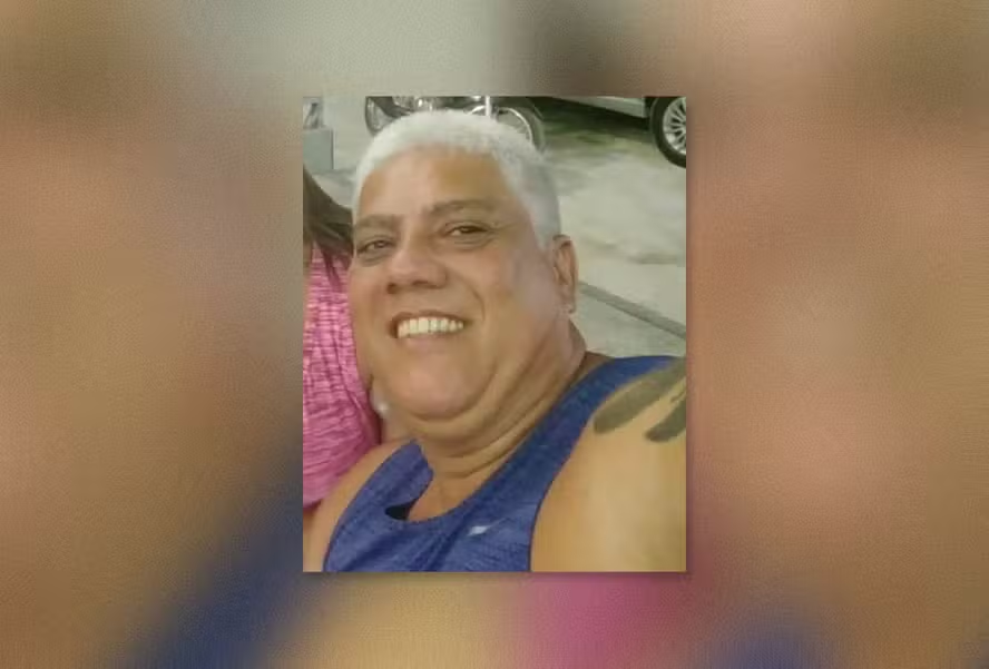 Rio de Janeiro: comerciante é morto com 30 tiros por não querer pagar "taxa" para milícia. #RioDeJaneiro #SegurançaPública #Violência #PerdaDeControle oglobo.globo.com/rio/noticia/20…