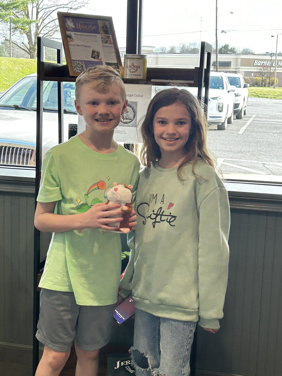 Nicole Rehberg tweet media