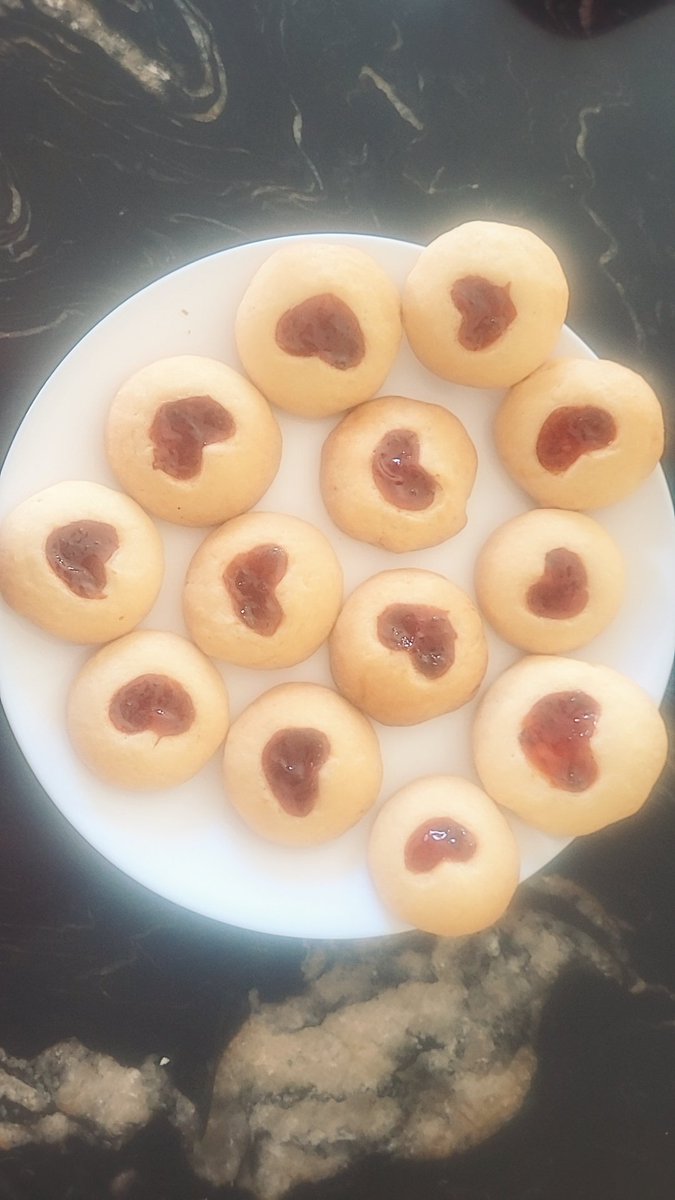 learningtobak3's tweet photo. Tasted AMAZING!!❤️

#yummy #baker #cookies #recipes #foryou #FYP #fypシ #fypシ #fypviraltwitter #fypageシ #fypシ゚ #fypシviralシfyp #fypviral #viral #foryourpage #easthetic #aesthetics #cute #homemade #hearts #cozy #cutecore https://t.co/z6hVqFjUPv