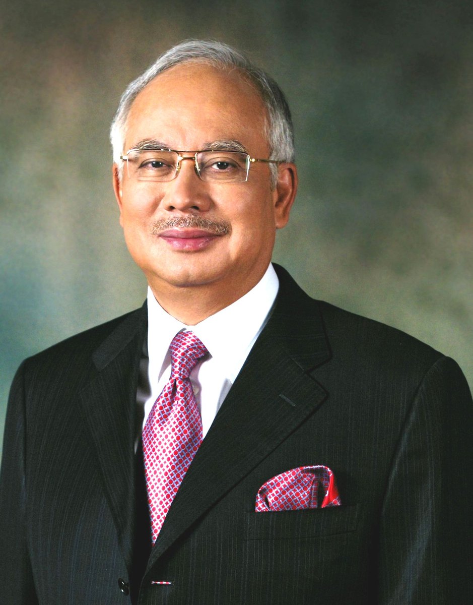 SELAMAT BERPUASA DSN...Aku selalu berfikir di mana DSNajib bertarawih. Masa jd PM&amp;selepas jd PM,aku selalu terjumpa dia bertarawih di Masjid Wilayah Persekutuan,Jln Duta.Biar di mana, aku mendoakan semoga DSN dapat menjalani ibadah puasa dgn sempurna!Amin!