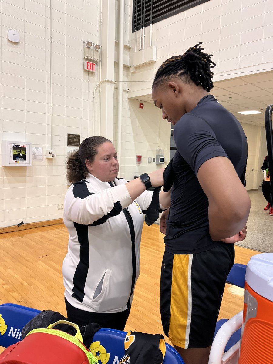 LofgrensTeam100's tweet photo. Shout out to Miranda @AvonSportsMed for being named not only the IFCA Region 6 Athletic Trainer of the Year but also the AT for the All Star South game! No one is more deserving than this woman who puts her whole heart into  prevention and rehab of @OrioleAthletics ! https://t.co/FtEqkfhk73