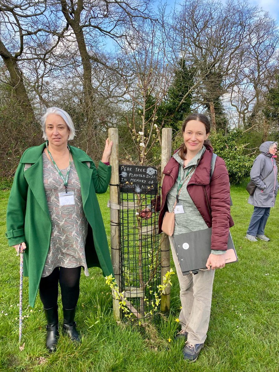 Gr8 afternoon <a href="/ForsterMPark/">ForsterMPark</a> - #Catford South 💎- with Cllrs hearing from <a href="/PippaRanger/">Pippa Ranger 🧡</a> + friends about work to make the space welcoming + blooming beautiful for all, partic women &amp; girls. Poignant to see Sabina Nessa’s memorial tree blossoming for the first time 🙏🏽 <a href="/peaceofcaketog/">peaceofcaketogether</a>