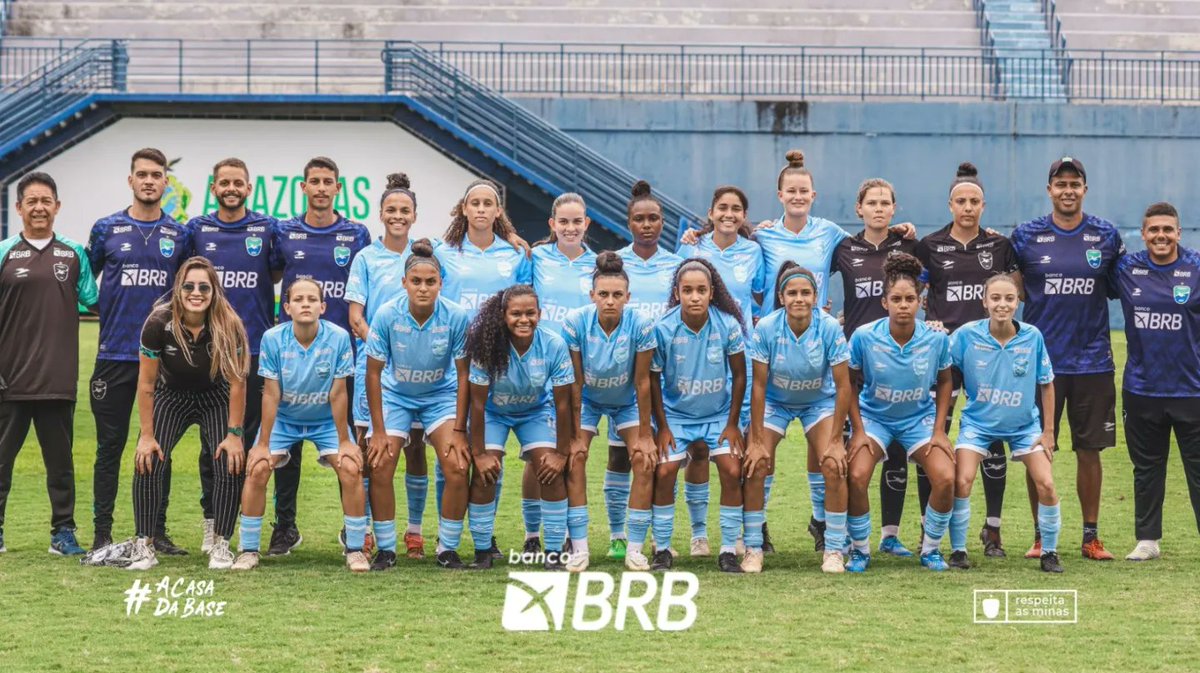 minasbrasiliaff's tweet photo. Nossas Mini Minas brilharam em campo, garantindo um triunfo de 4x2 que não deixou dúvidas sobre a nossa força e determinação. 💚🇸🇱

Cada gol, um passo a mais na nossa jornada. 

.
.
#mbff #futebolfeminino #brasileiraofemininosub20 #acasadabase https://t.co/tokwDtFbG1