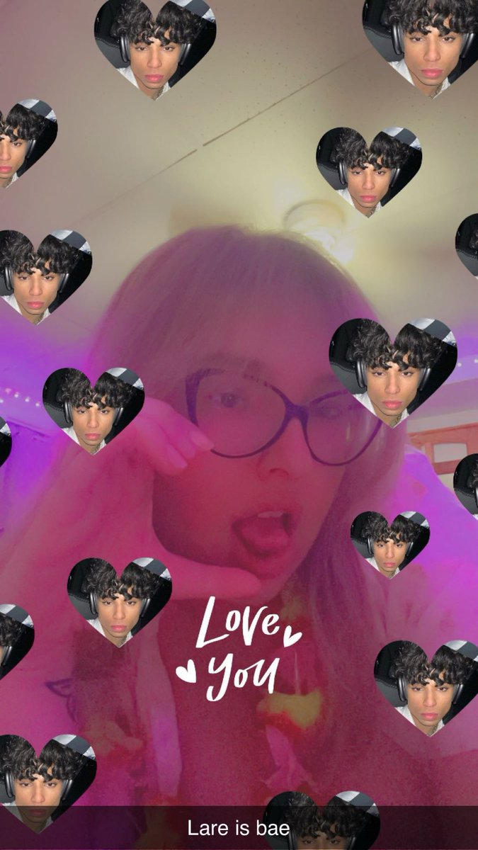 HAPPY FRIDAY😮‍💨🩷

 #fridaysforlarray <a href="/larray/">larri</a>