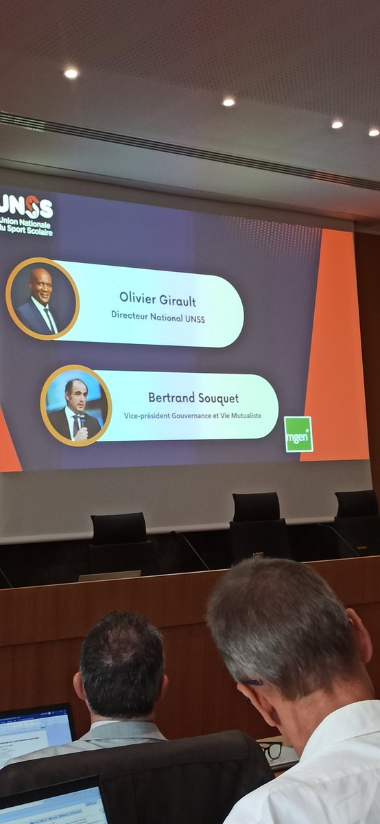 HouriezSchulet1's tweet photo. Partageons plus que du sport Séminaire #CNCE UNSS. Se projeter sur @unss 2024-2028.
Journée riche pour construire des liens réciproques 🤝 chefs d’établissement/acteurs de @unss 
@giraultolivier1 @AmiensUnss 
Un grand merci @davidcacheux DR @AmiensUnss https://t.co/i2TUaXSkiI