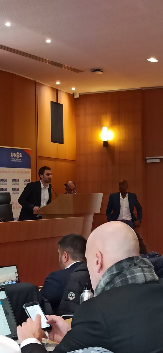 HouriezSchulet1's tweet photo. Partageons plus que du sport Séminaire #CNCE UNSS. Se projeter sur @unss 2024-2028.
Journée riche pour construire des liens réciproques 🤝 chefs d’établissement/acteurs de @unss 
@giraultolivier1 @AmiensUnss 
Un grand merci @davidcacheux DR @AmiensUnss https://t.co/i2TUaXSkiI