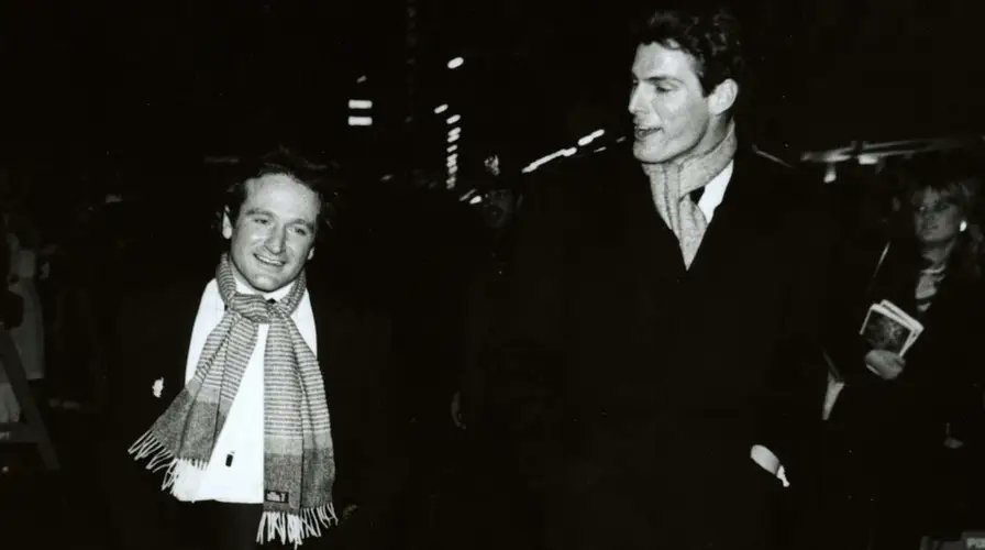 Christopher Reeve is trending ... can't think why .....
#ChristopherReeve 
#RobinWilliams 
#Americana