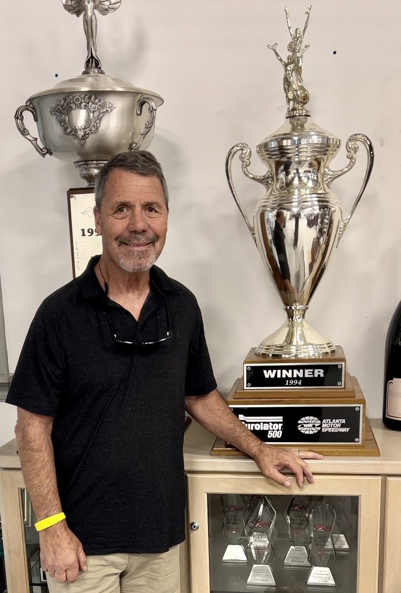 Ernie Irvan was in town and stopped by to visit. It was great to see him and reminisce of his wins with Robert Yates Racing 🏁 @ErnieIrvan
