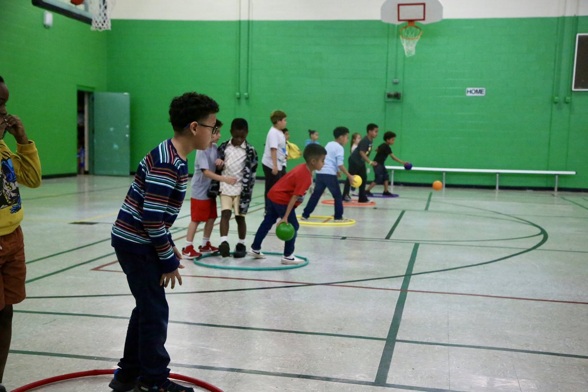 SAParksandRec's tweet photo. It was ALL smiles at our #SpringBreakCamps this week! π We hope you enjoyed the crafts, games, and new friends youβve made! β₯οΈ Some of these memories will last a lifetime. π€
Be sure to sign up for our #SummerYouthProgram, registration opens April 20th at 9A.πΏ
#SAParksAndRec https://t.co/AH0EQkqxwf