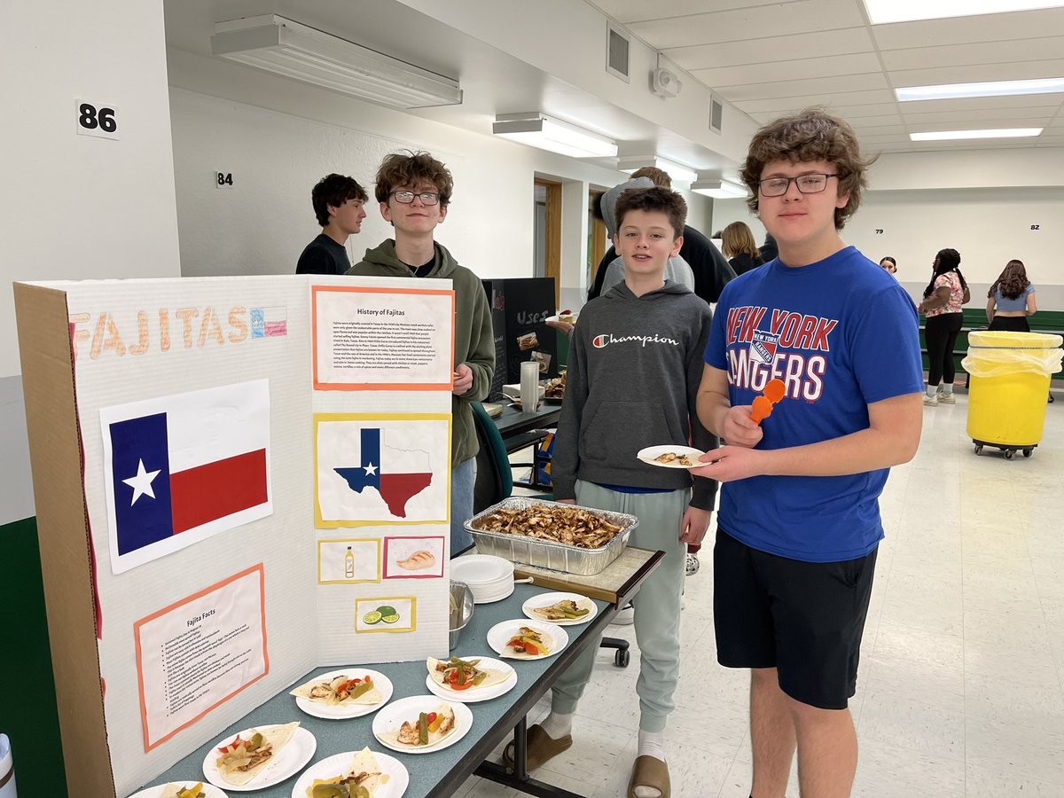 EdTechHFCSD's tweet photo. Happening now- the hidden talents of our @HudsonFallsCSD Ss at the annual Culture Fair! https://t.co/xSzYWelEoe